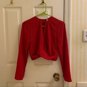 H&M Divided Red Crepe Long-Sleeved Cropped Blouse. Size 2.